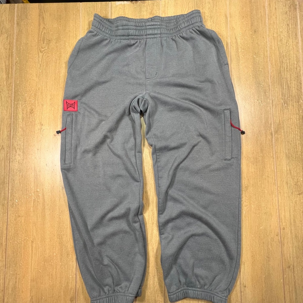 Tapout Mens Cargo Sweatpants Gray MMA Training Joggers Zip Pockets Logo L